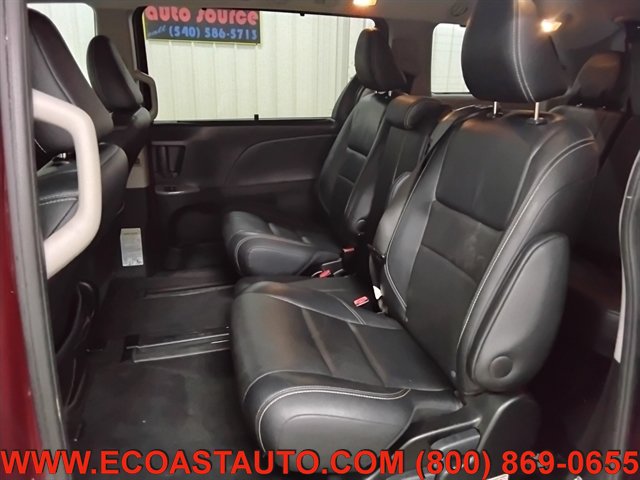Used 2016 Toyota Sienna SE w/ SE Preferred Package FWD image 13