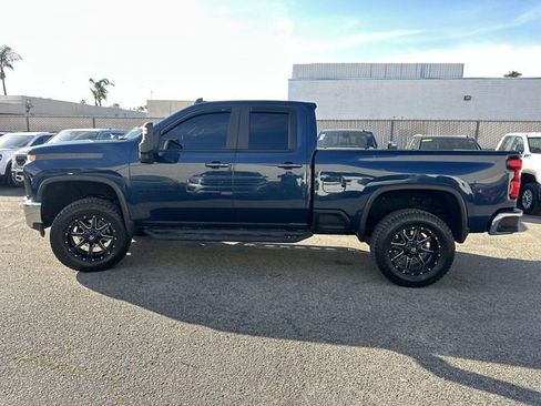 Used 2022 Chevrolet Silverado 2500 LT w/ Convenience Package image 7