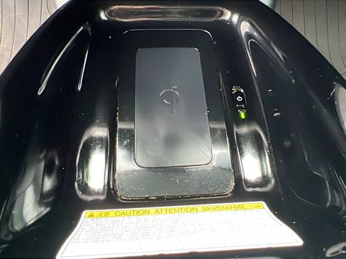 Used 2017 Toyota Prius Prime Advanced w/ Preferred Accessory Package image 22