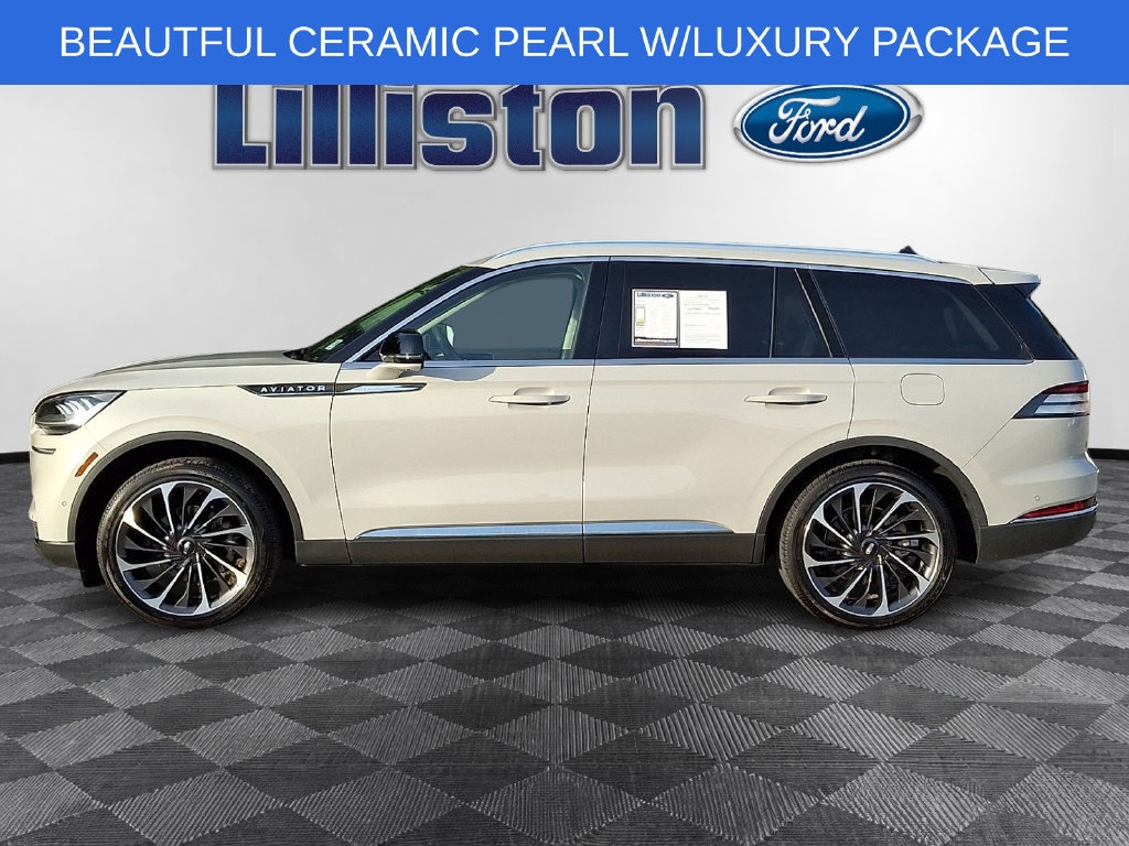 Used 2023 Lincoln Aviator Reserve w/ Equipment Group 201A AWD/4WD image 7