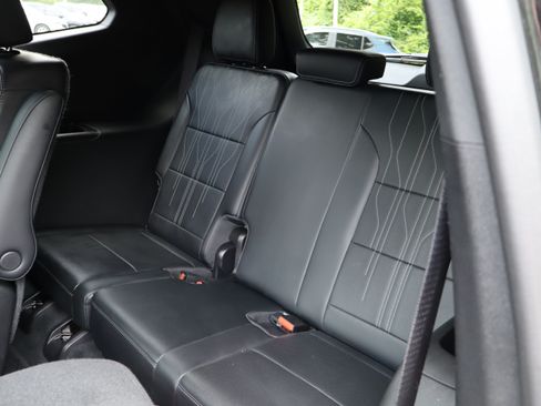Used 2025 Buick Enclave Avenir w/ Super Cruise Package FWD image 40