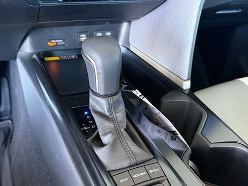 New 2026 Toyota Camry SE image 24