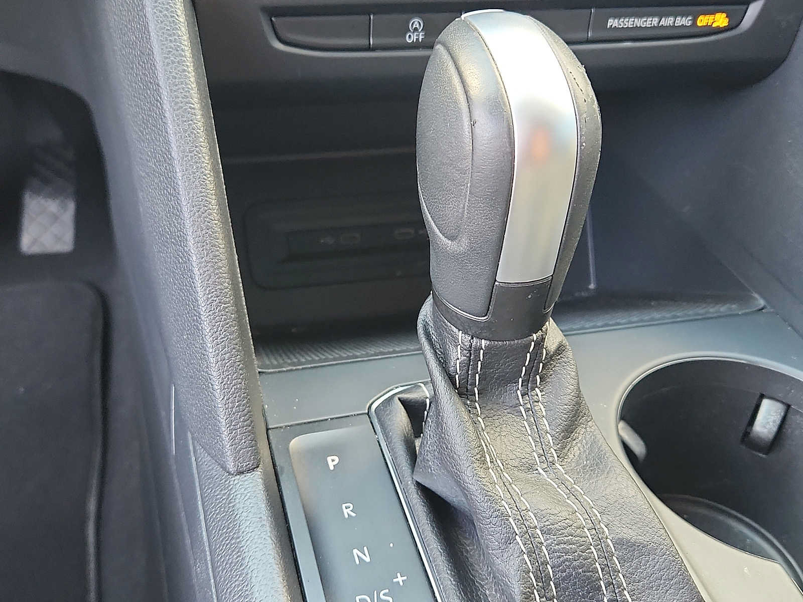 Used 2023 Volkswagen Atlas SE AWD/4WD image 14