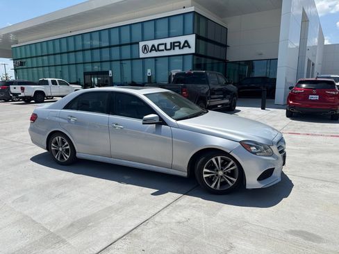 Used 2014 Mercedes-Benz E 250 BlueTEC Sedan image 1