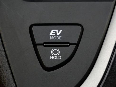 Used 2023 Lexus UX 250h F Sport FWD image 33