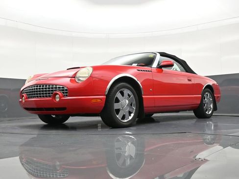 Used 2003 Ford Thunderbird image 24