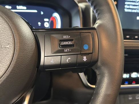 Used 2022 Nissan Rogue Platinum w/ Head-Up Display Package image 23