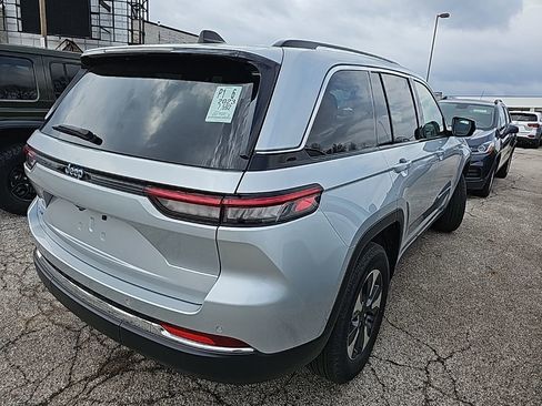 Used 2023 Jeep Grand Cherokee 4WD 4xe image 11