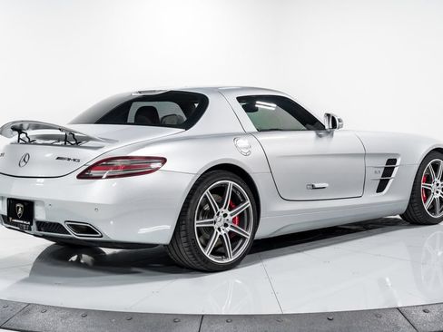 Used 2011 Mercedes-Benz SLS AMG Coupe image 3
