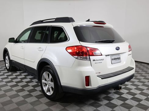 Used 2014 Subaru Outback 2.5i Limited w/ Moonroof Package image 4