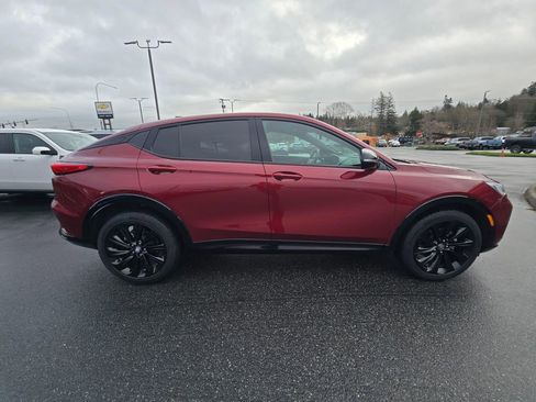 Used 2024 Buick Envista Sport Touring w/ Experience Buick Package image 2