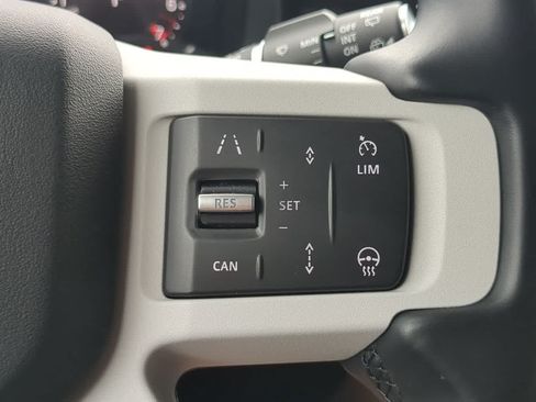 Used 2025 Land Rover Defender 110 S AWD/4WD image 27