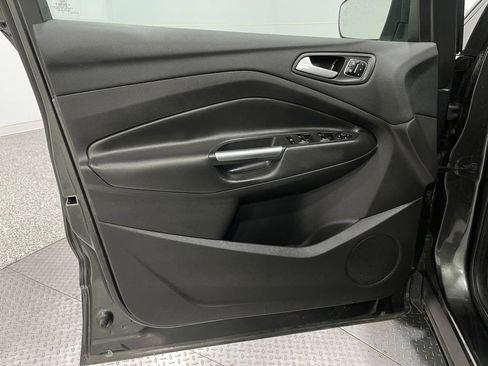 Used 2018 Ford Escape Titanium w/ Ford Safe & Smart Package image 14