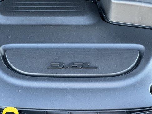 New 2026 Chrysler Pacifica Select image 43