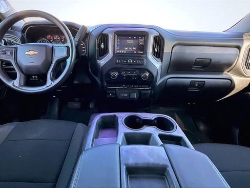 Used 2022 Chevrolet Silverado 2500 Custom w/ Custom Convenience Package image 16