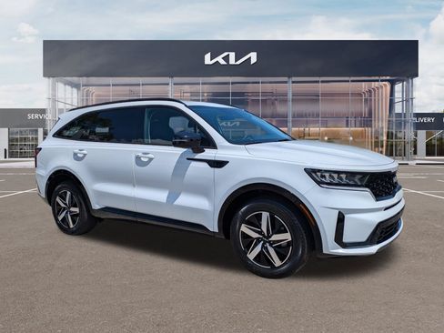 Certified 2023 Kia Sorento S FWD image 1