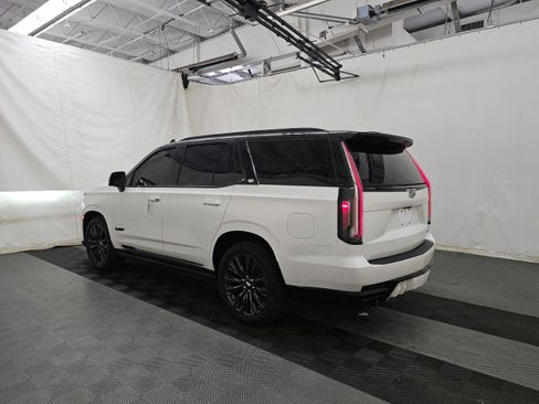 Used 2024 Cadillac Escalade V w/ LPO, ONYX Package AWD/4WD image 4