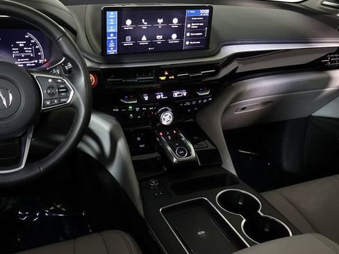 Used 2026 Acura MDX SH-AWD w/ Technology Package image 17