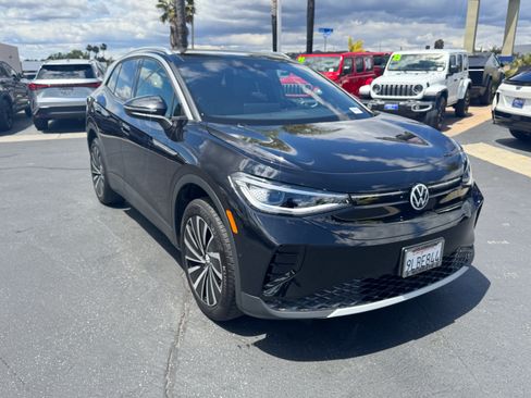 Certified 2023 Volkswagen ID.4 Pro S Plus AWD/4WD image 2