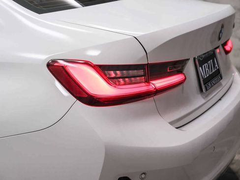 Used 2019 BMW 330i Sedan RWD image 6