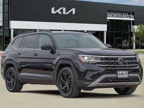 Used 2022 Volkswagen Atlas SE w/ Panoramic Sunroof Package image 8