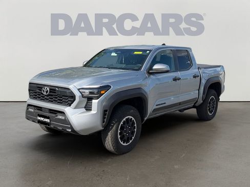 Used 2024 Toyota Tacoma TRD Off-Road w/ TRD Off Road Upgrade Package AWD/4WD image 3