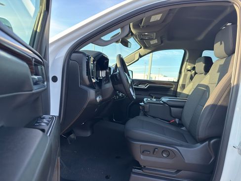 Used 2024 GMC Sierra 1500 Elevation w/ X31 Off-Road Package image 12