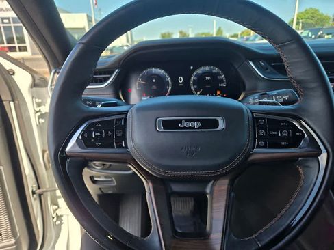 Used 2023 Jeep Grand Cherokee L Summit RWD image 22