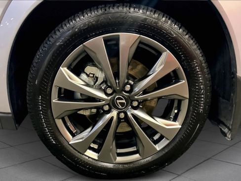 Certified 2025 Lexus UX 300h F SPORT Handling image 11