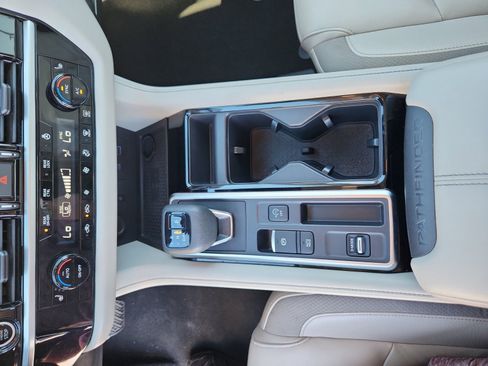 Used 2022 Nissan Pathfinder SL w/ SL Premium Package image 15