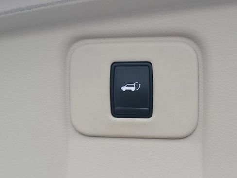 Used 2017 Nissan Murano SL image 9