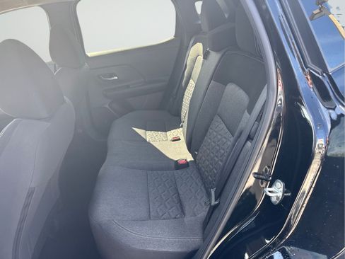 Certified 2025 Nissan Kicks SV AWD/4WD image 24