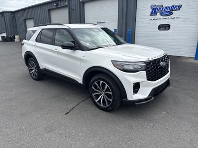 New 2025 Ford Explorer ST-Line