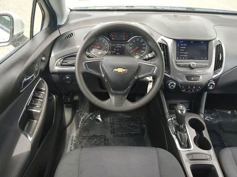 Used 2019 Chevrolet Cruze LS image 15