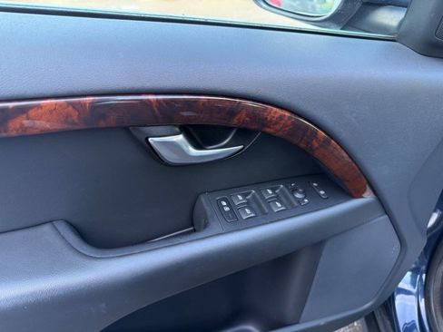 Used 2011 Volvo XC70 T6 image 15