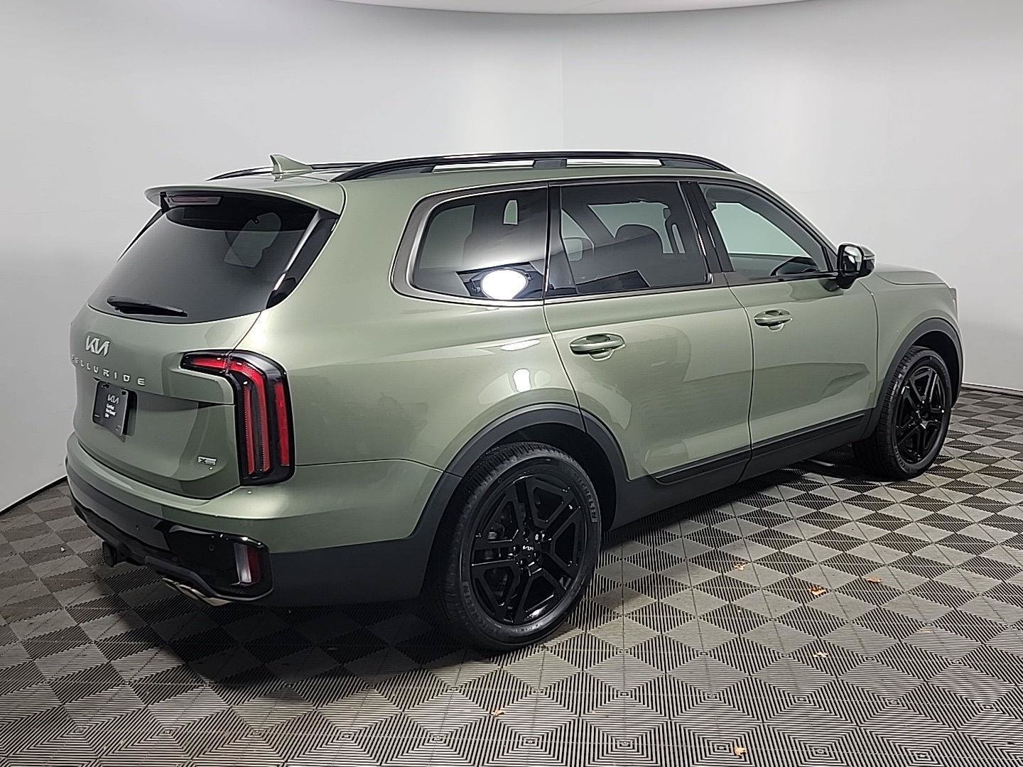 Used 2024 Kia Telluride SX Prestige X-Line AWD/4WD image 4
