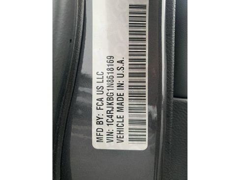 Used 2022 Jeep Grand Cherokee L Limited image 16