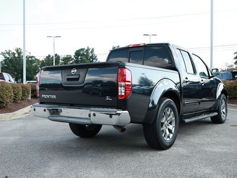 Used 2019 Nissan Frontier SL RWD image 6