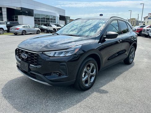 Used 2025 Ford Escape ST-Line AWD/4WD image 3