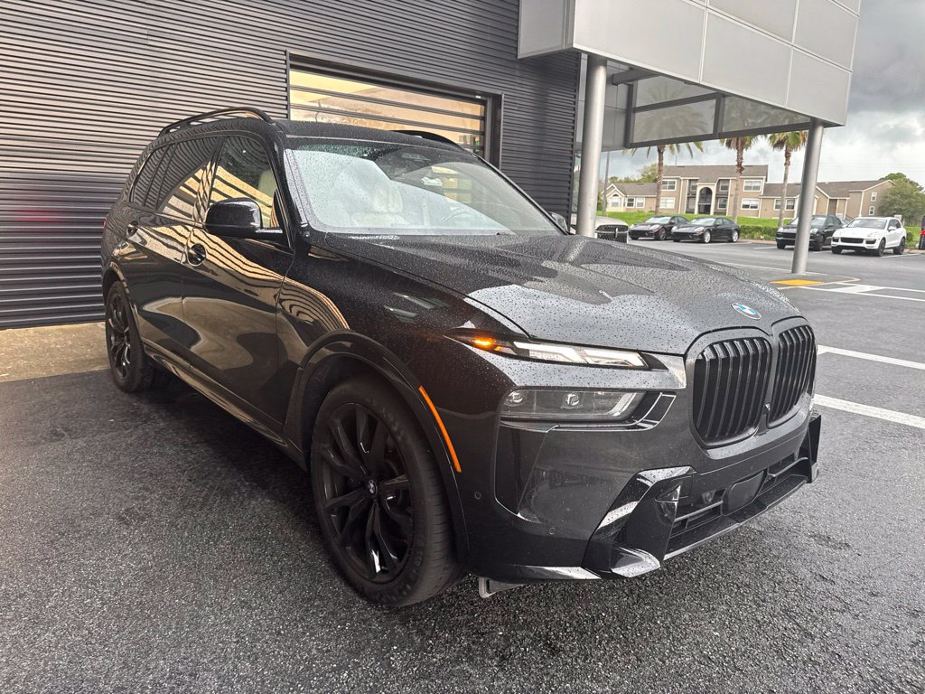 Used 2024 BMW X7 xDrive40i w/ Executive Package AWD/4WD image 5