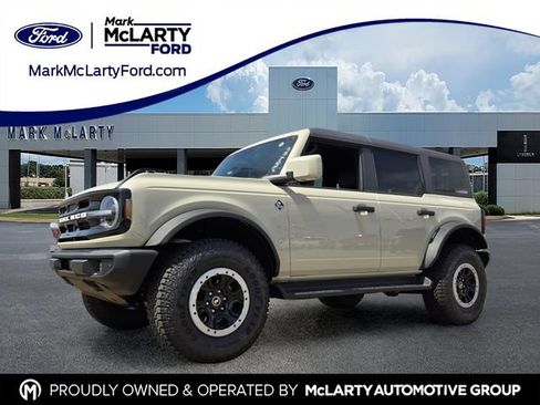 New 2026 Ford Bronco Outer Banks w/ Sasquatch Package AWD/4WD image 1