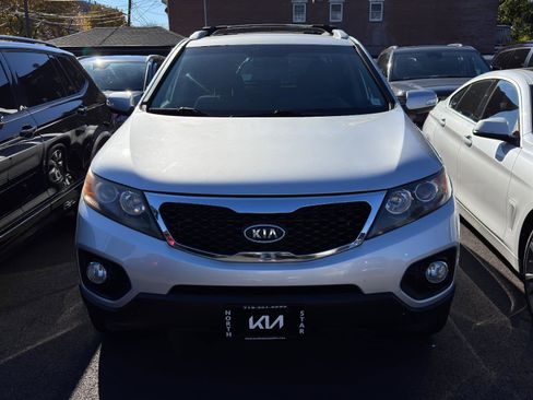 Used 2012 Kia Sorento LX w/ Convenience Pkg image 2