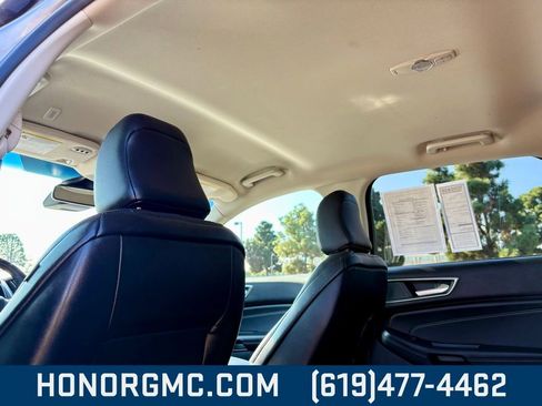 Used 2024 Ford Edge Titanium image 18