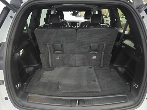 Used 2023 Jeep Grand Cherokee L Laredo AWD/4WD image 11