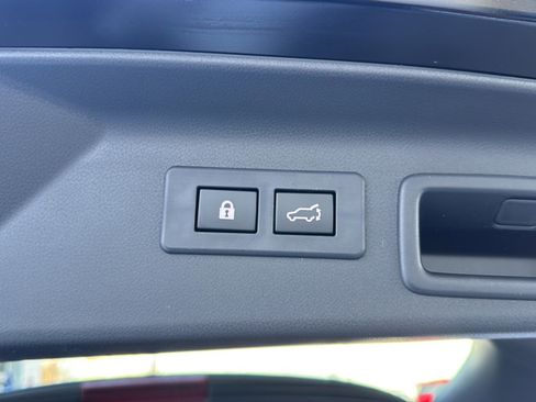 Used 2025 Subaru Forester Limited w/ Popular Package image 25