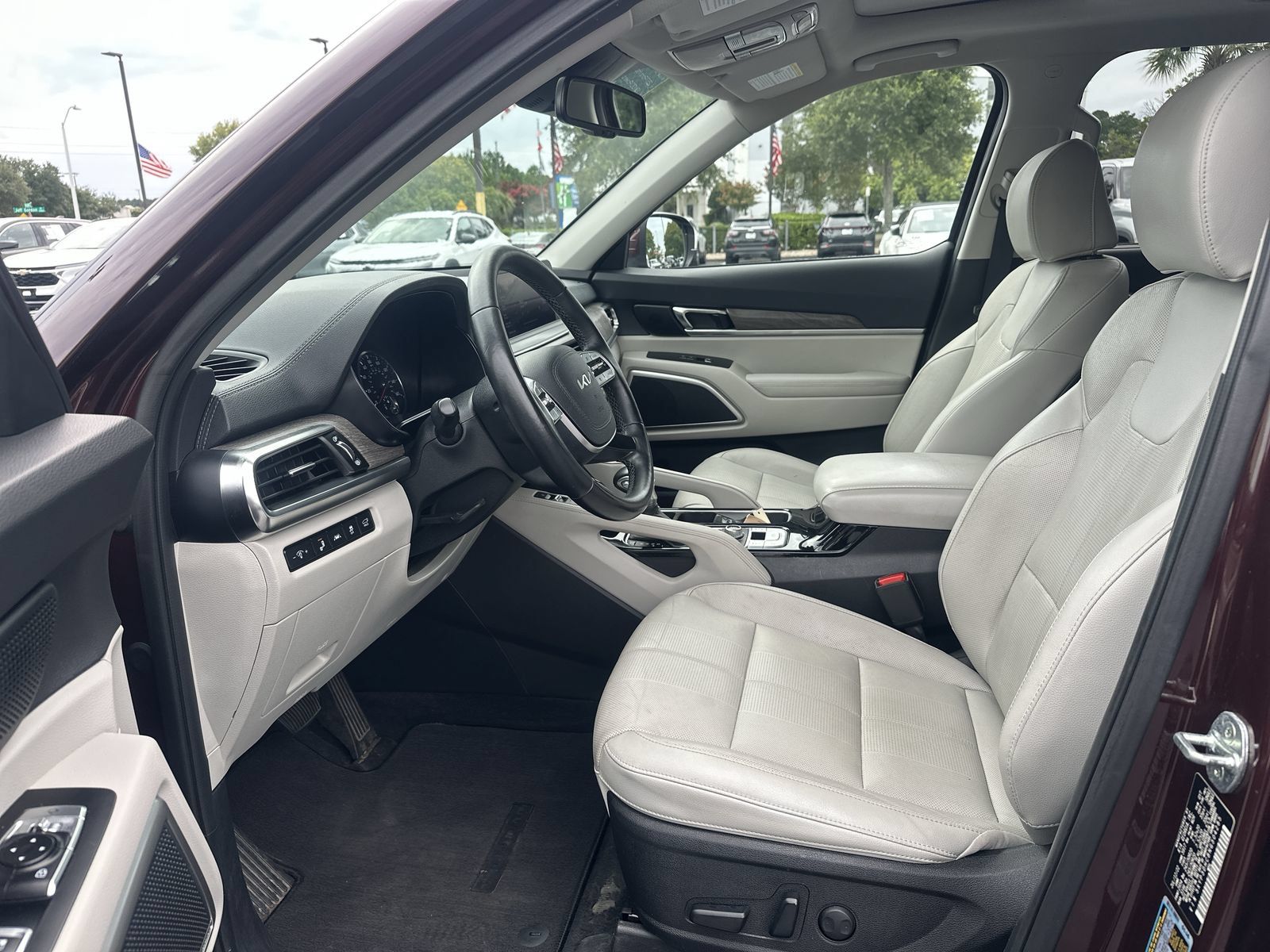 Used 2022 Kia Telluride EX w/ EX Premium Package AWD/4WD image 16