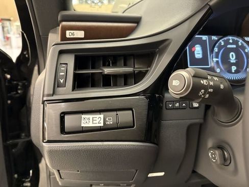 New 2025 Lexus ES 350 Ultra Luxury image 13