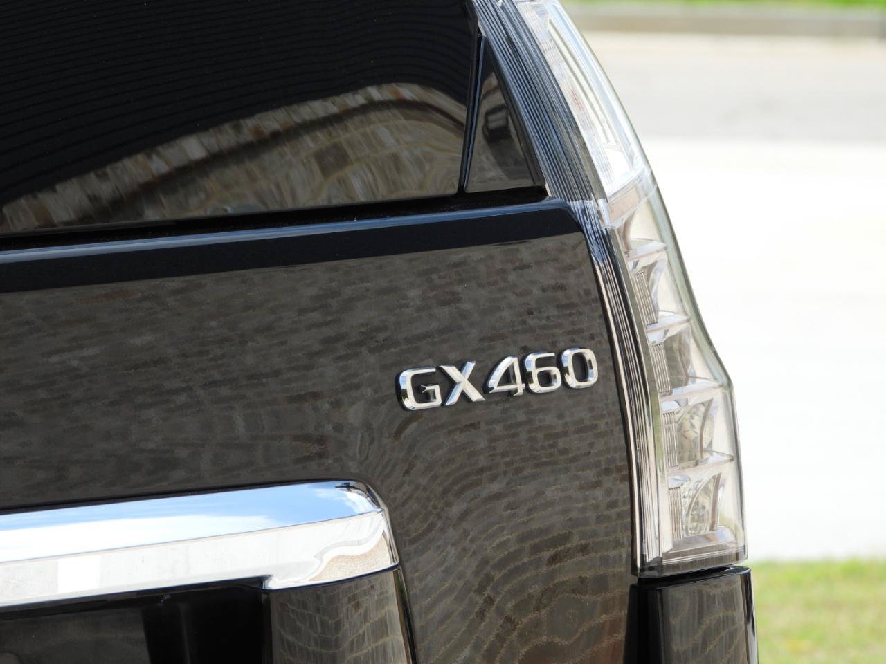 Used 2017 Lexus GX 460 Premium w/ Navigation Package AWD/4WD image 12