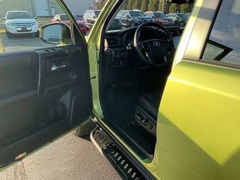 Used 2023 Toyota 4Runner TRD Off-Road Premium image 9