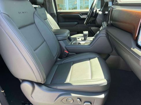 Used 2024 GMC Sierra 1500 Denali w/ Technology Package AWD/4WD image 22